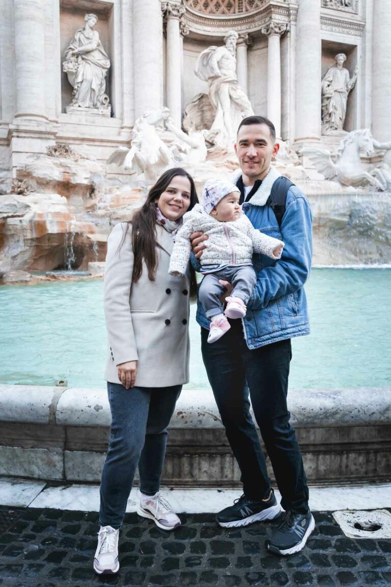 Family photoshoot at Fontana di Trevi