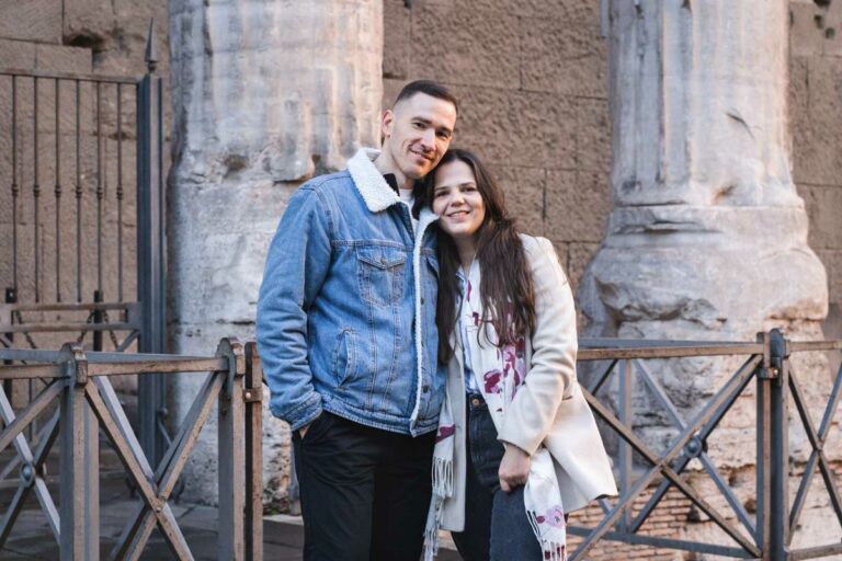 Photograhy of Rome with a young couple in love