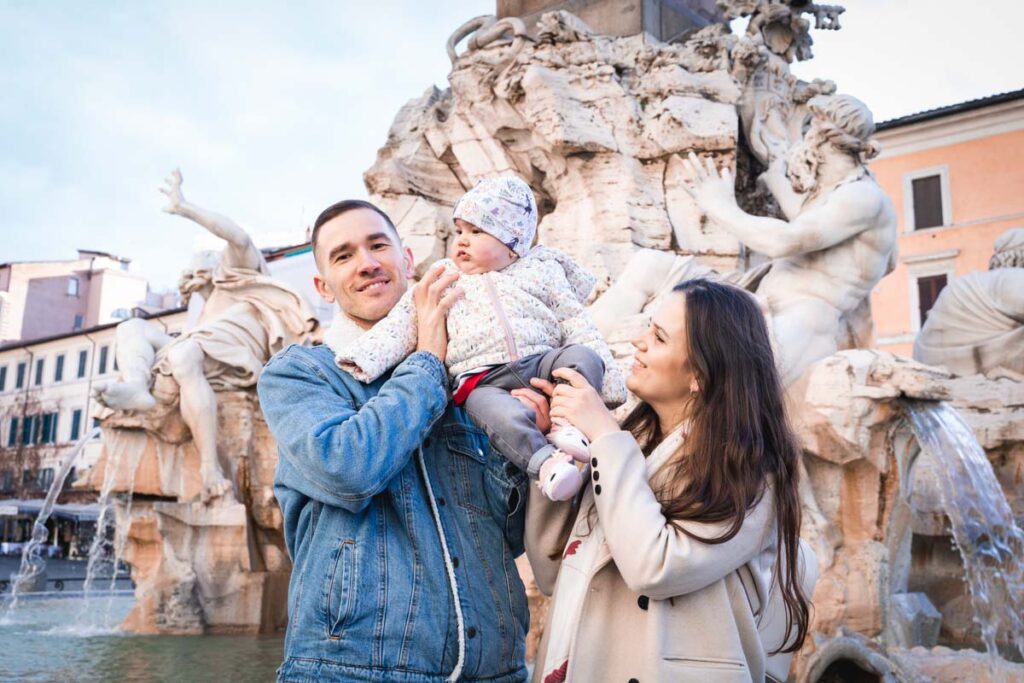 Family photoshoot at Piazza Navona